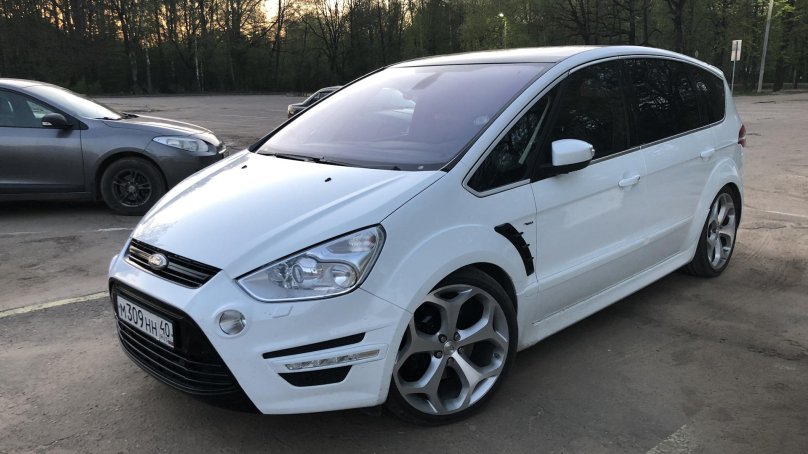 Ford s Max 2010