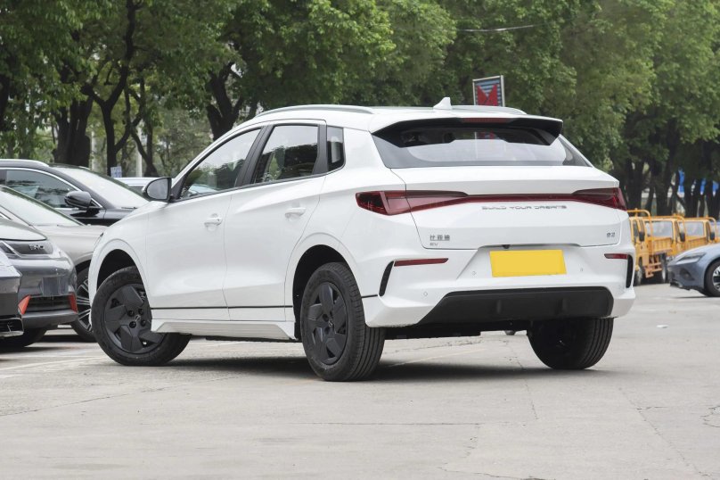BYD e2 2024