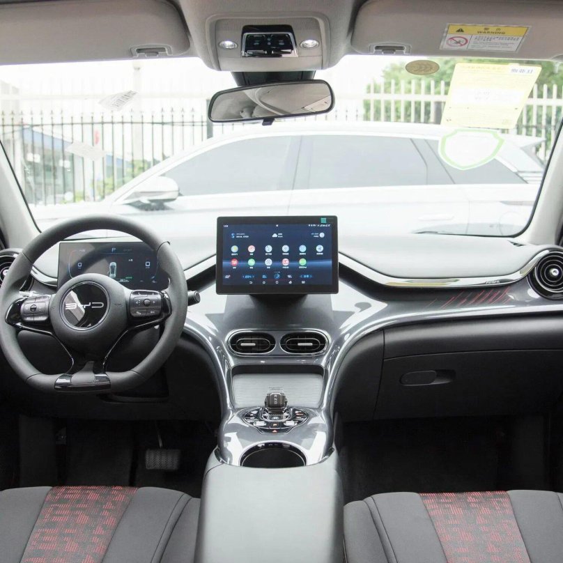 BYD e2 электромобиль