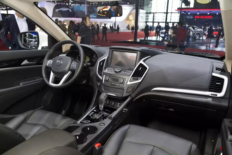 Dongfeng ax7 салон