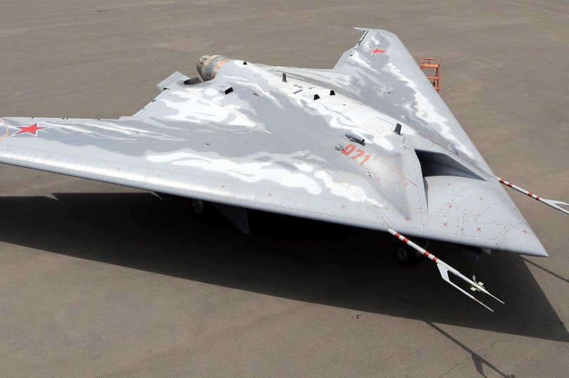 Стелс-беспилотник с-70