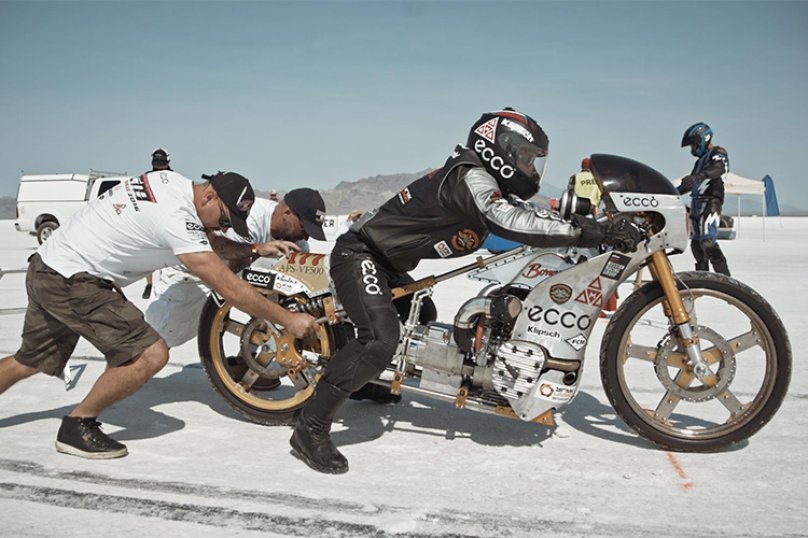 Бонни русский рекорд на Соляном озере