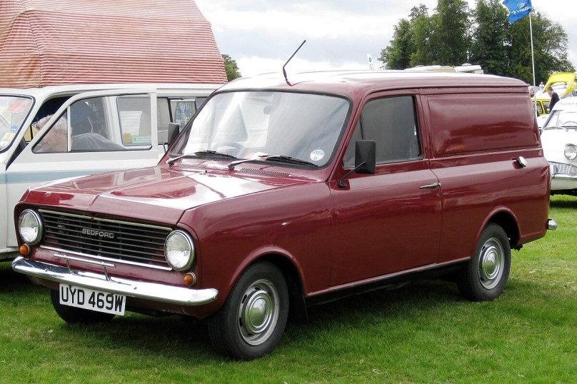 Машина Bedford