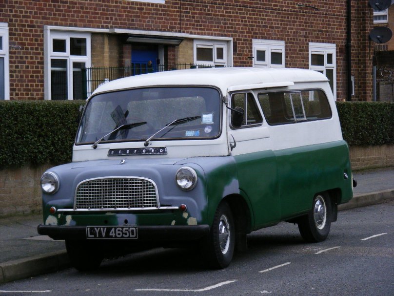 Машина Bedford