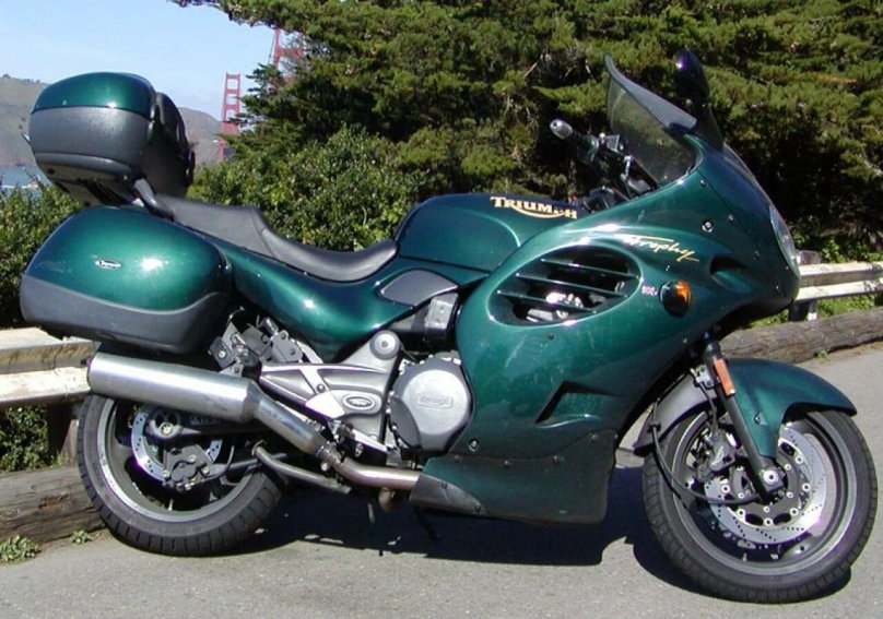 Триумф трофи 900