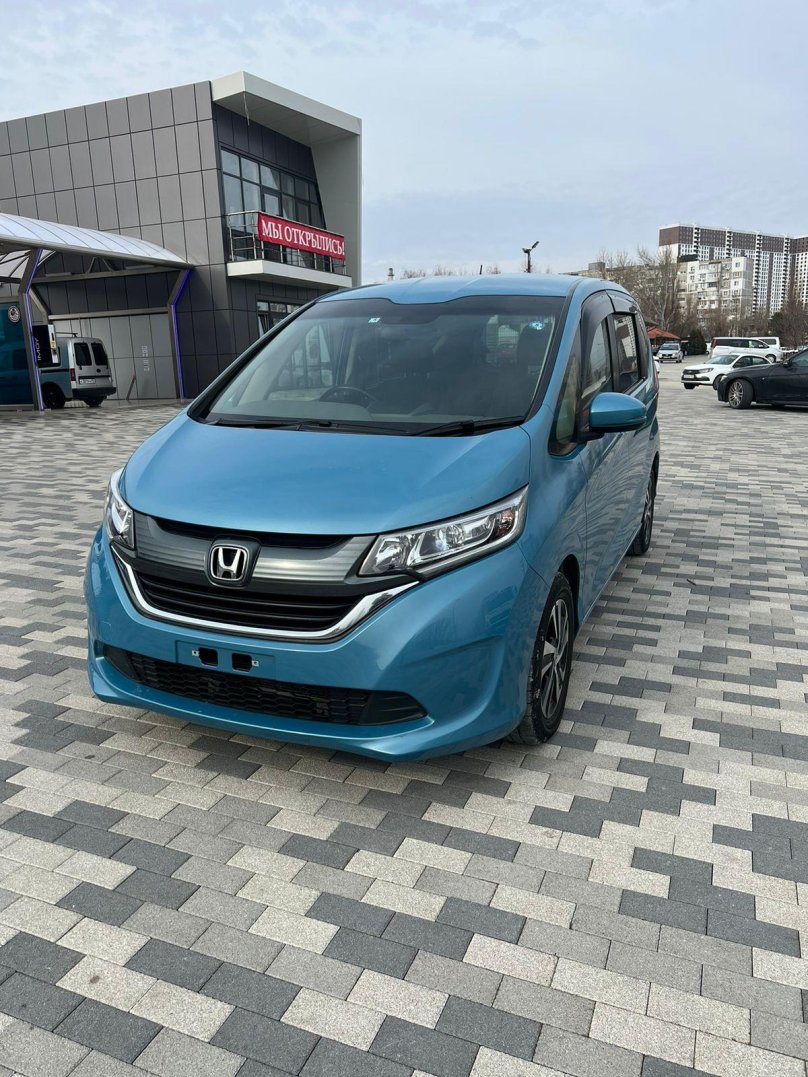 Honda freed 2017