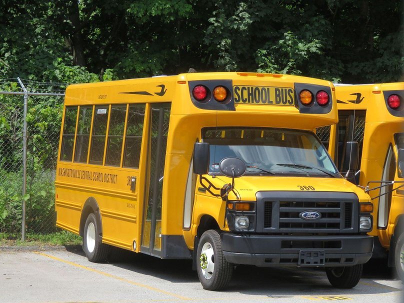 Школьный автобус Ford