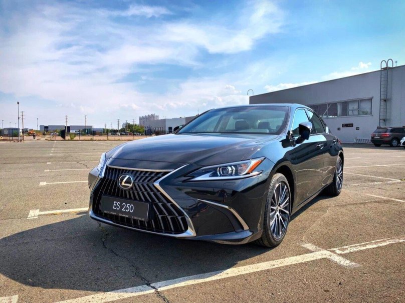 Лексус es 2022