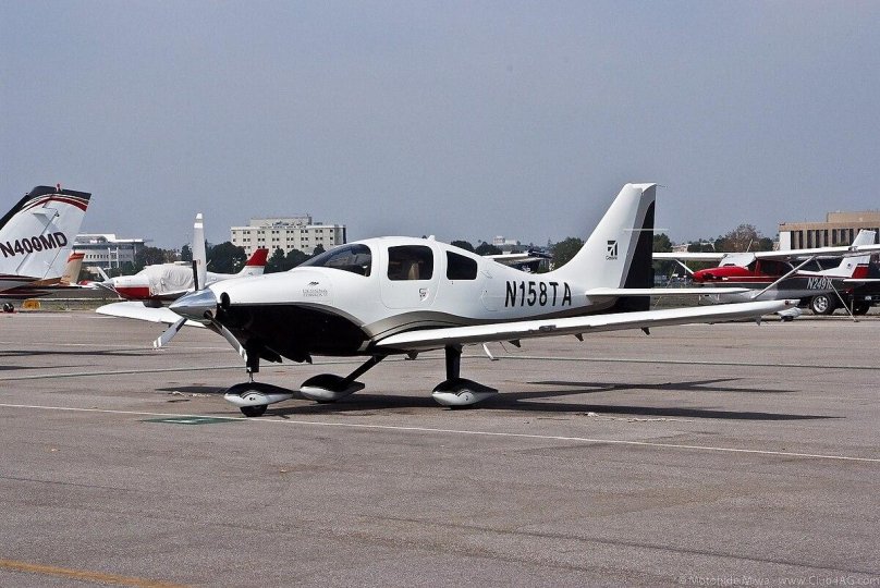 В аэропорт на мотоцикле