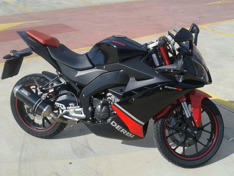 Мотоцикл derbi GPR 125