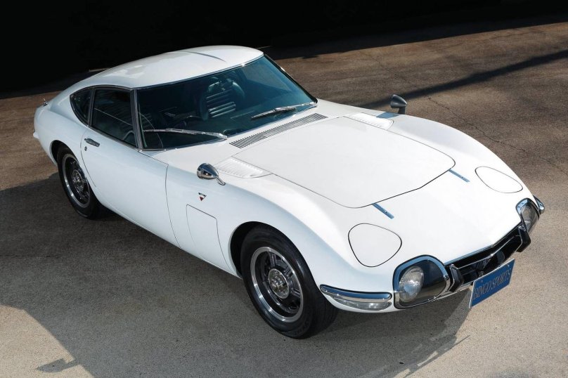 1966 Toyota 2000gt.