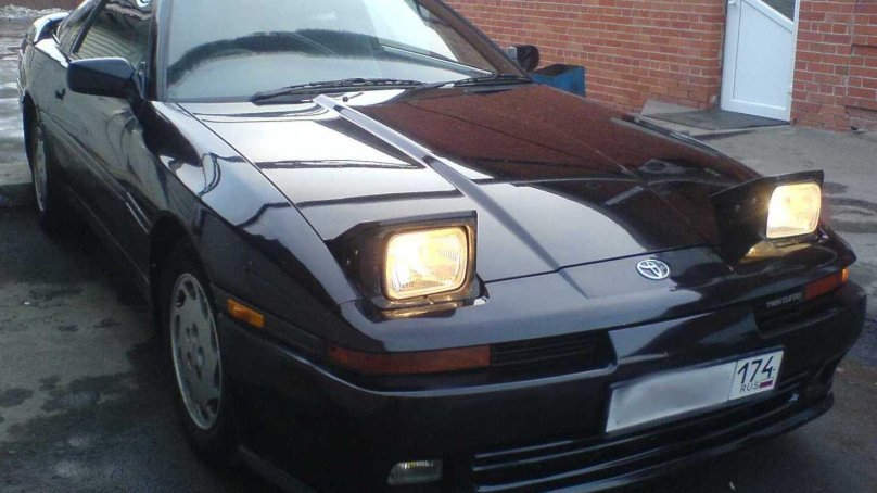 Toyota Celica 1997 с выдвижными фарами