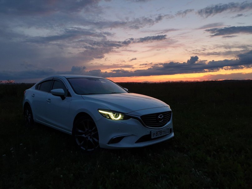 Мазда 6 белая