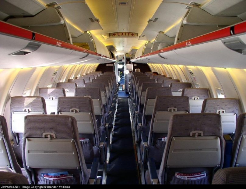 Салон самолета Бомбардье CRJ-100/200