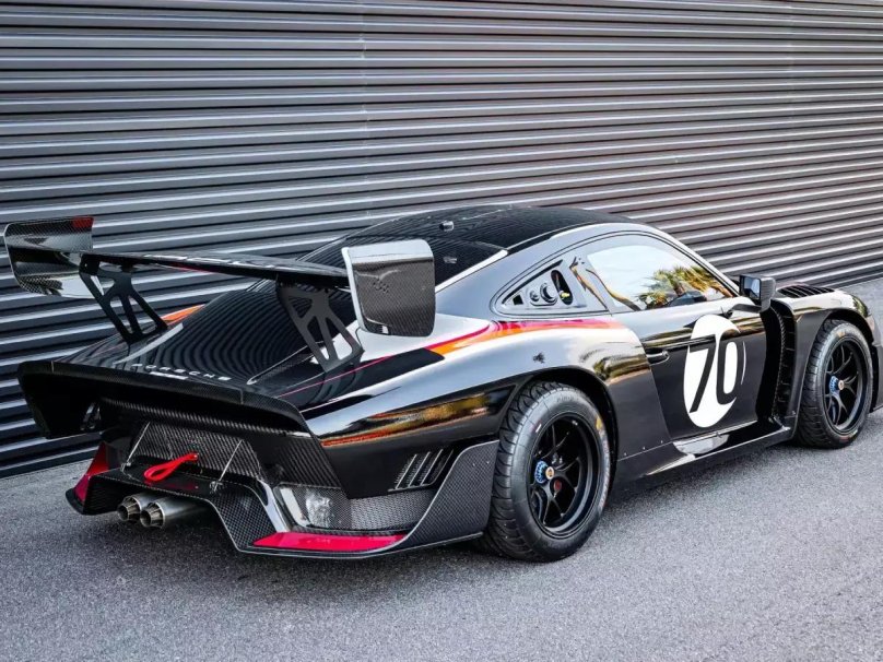 Porsche 935 2019
