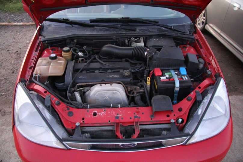 Ford Focus 1 под капотом