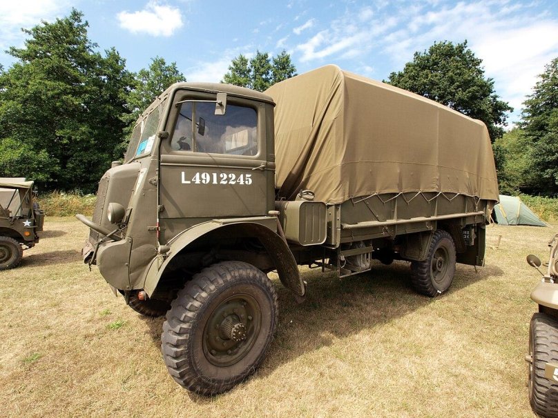 Автомобиль Bedford QLD