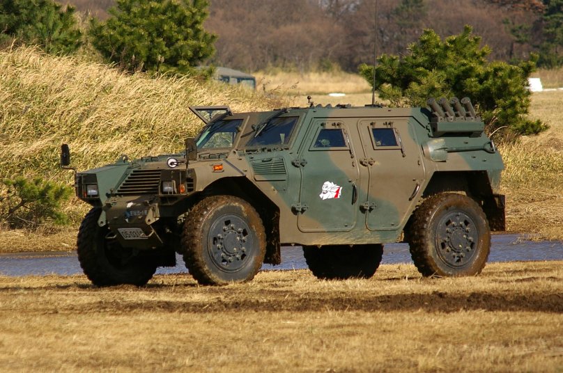 Бронеавтомобиль Komatsu Lav