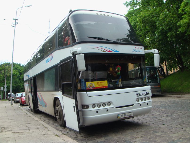 Neoplan (75 местный)