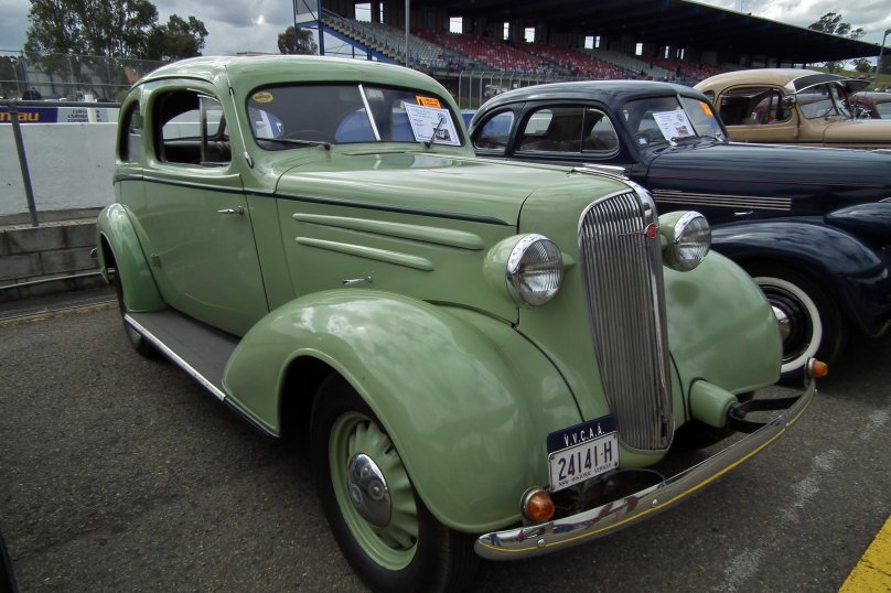 Plymouth 1938
