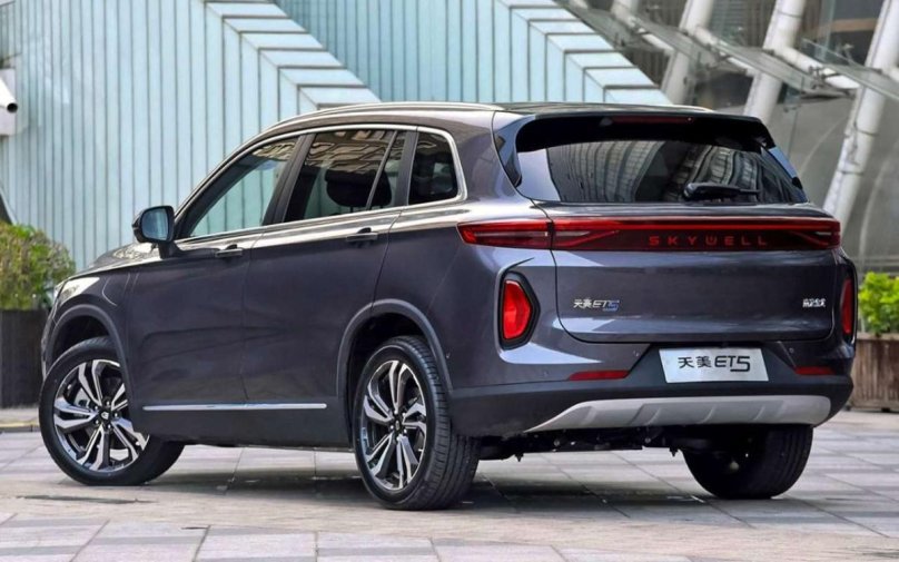 Китайский электромобиль Skywell et5