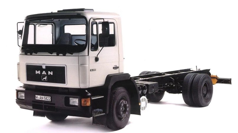 Стекло лобовое man f90