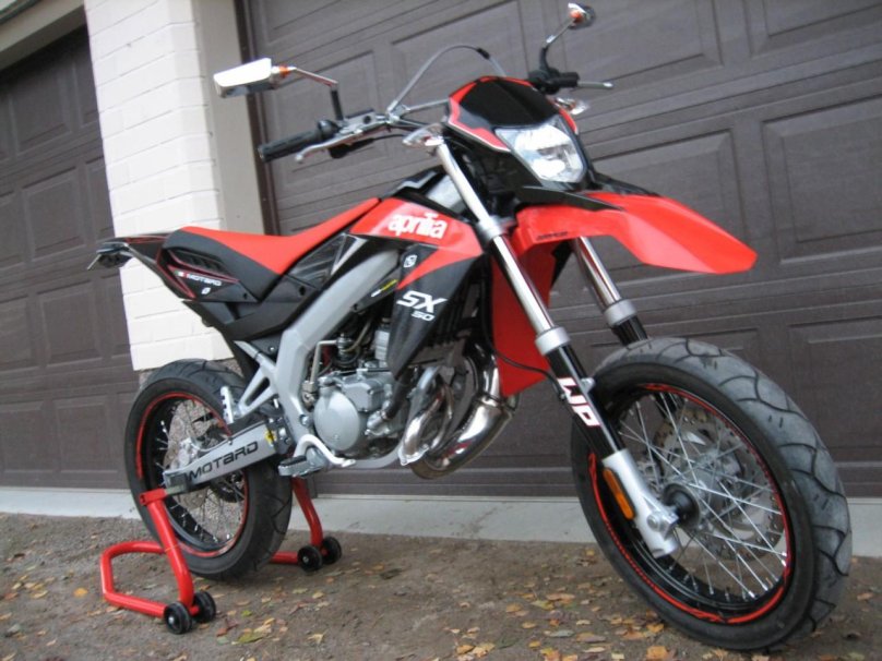 Мотард Априлия RX 50 2010