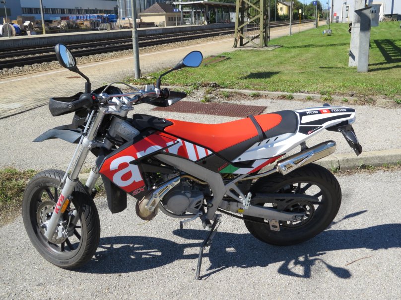 Aprilia sx125 2т