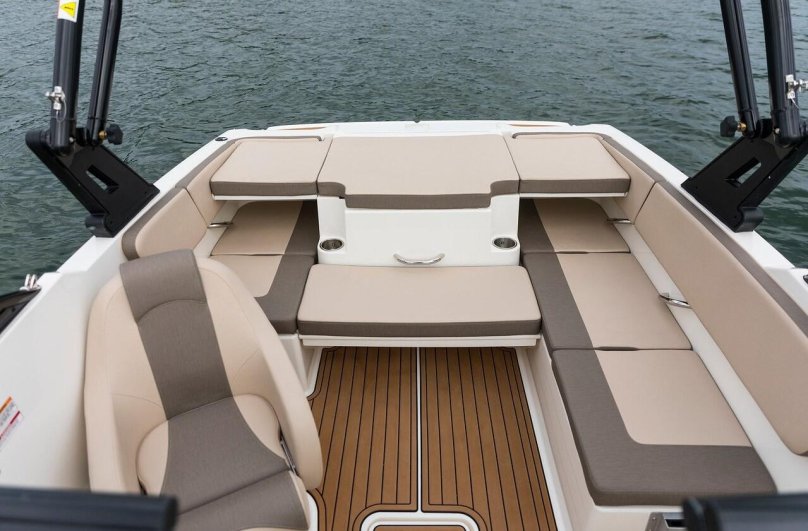 Волжанка 53 Bowrider