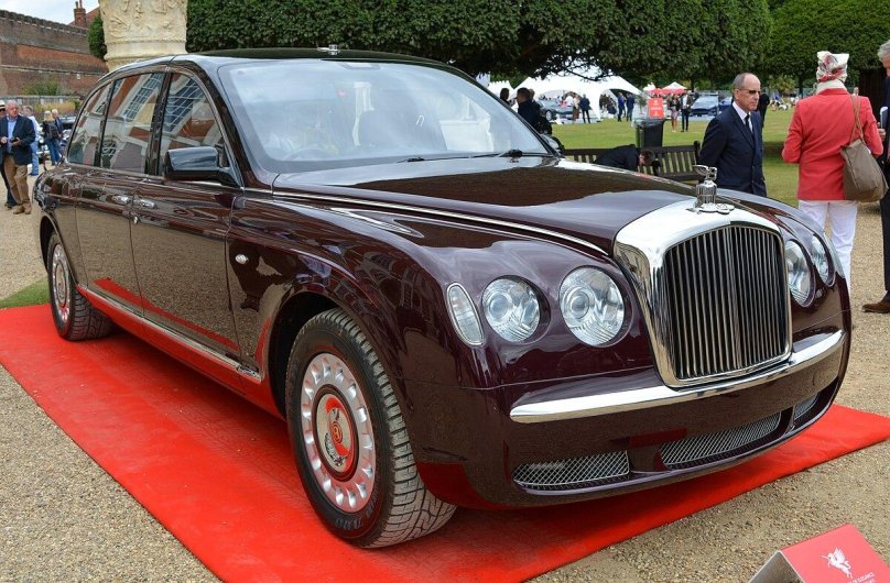 Bentley State Limousine Елизаветы II