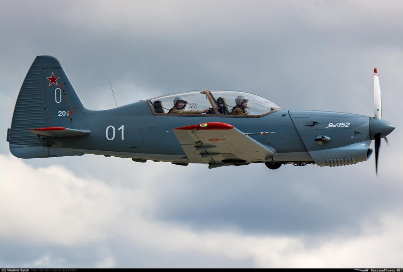 Самолёт як-152