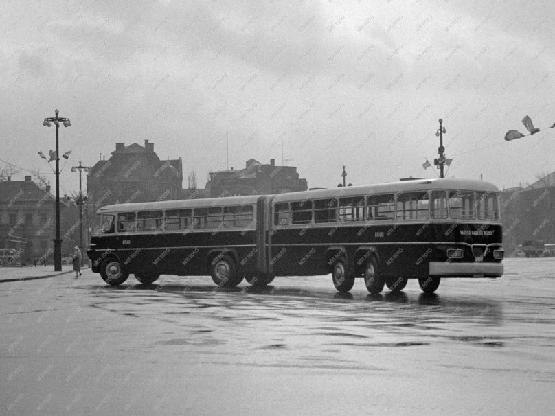 Икарус 620 тягач