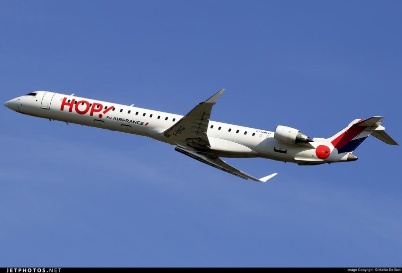 CRJ 1000