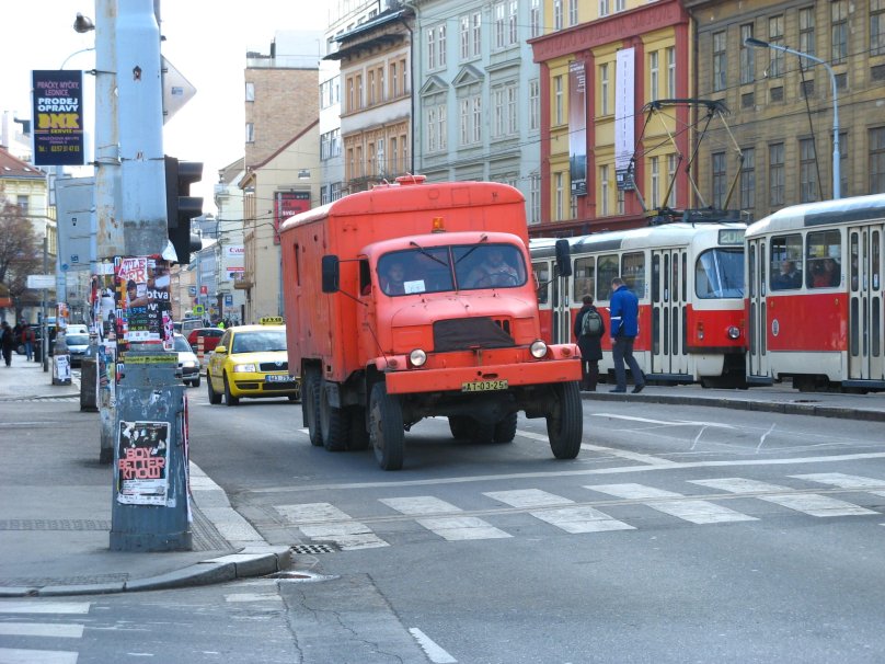 Грузовик Прага