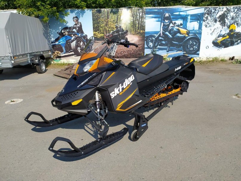 Ski Doo Summit 600
