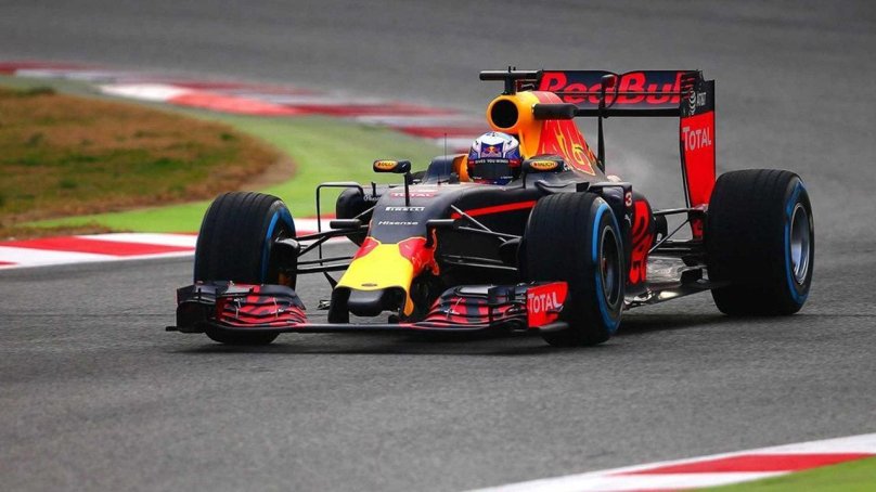 Red bull rb12 2016