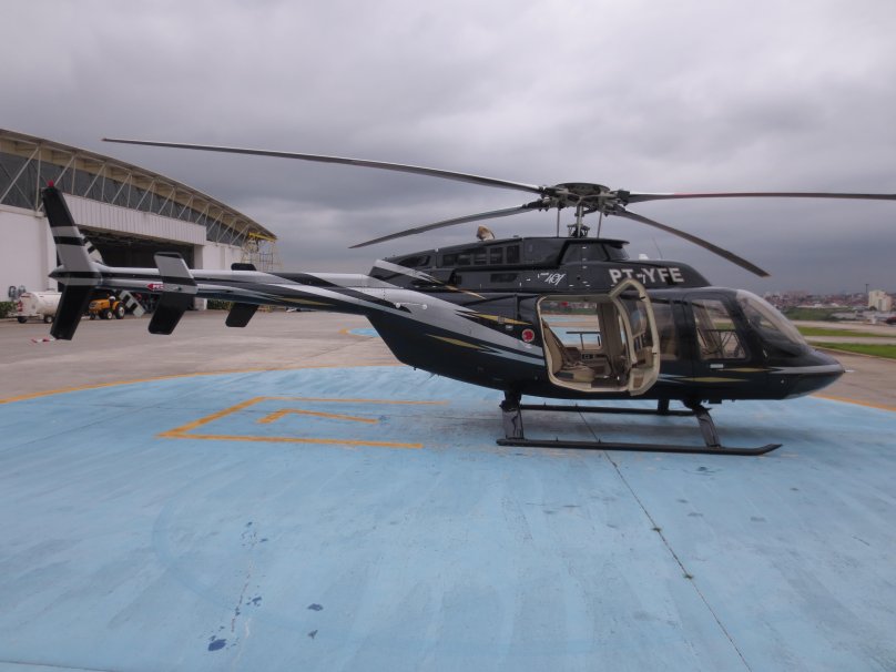 Вертолет Робинсон Bell 407