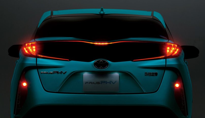 Toyota Prius PHV 2017
