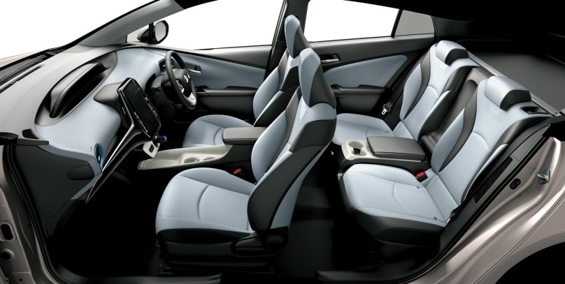 Toyota Prius PHV 2017