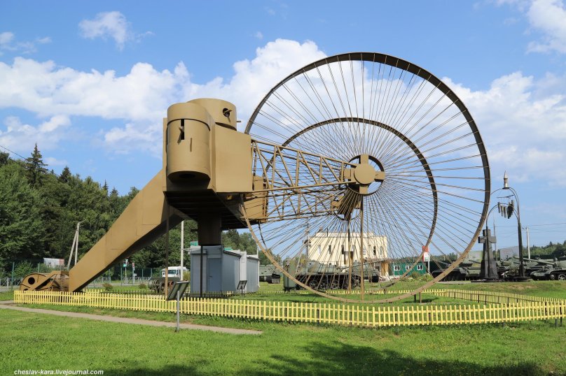 Царь-танк Лебеденко в музее танка т-34