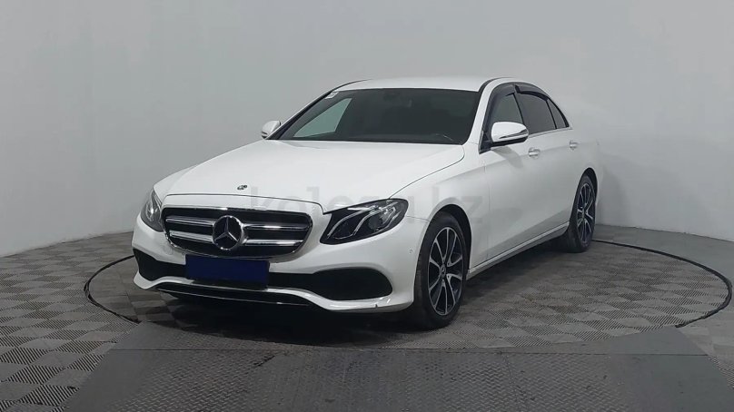 Мерседес Бенц e200 2016