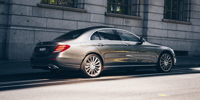 Мерседес Бенц w213