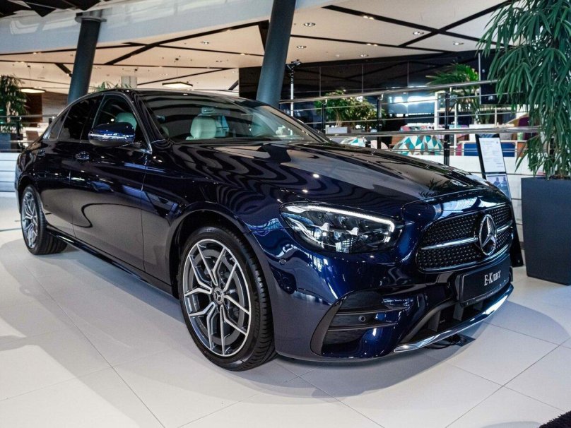 Мерседес Бенц е 200 2020