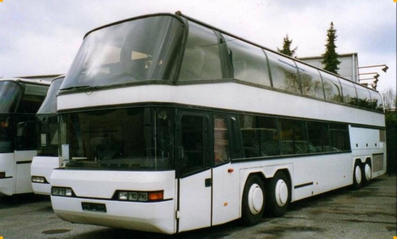 Автобус Neoplan Megaliner