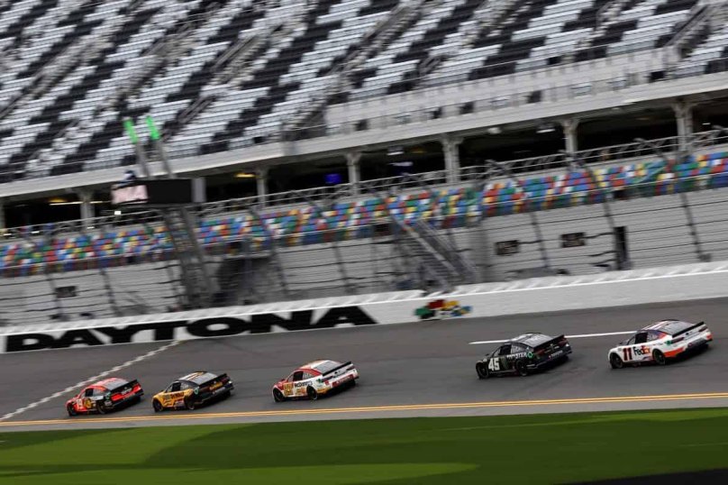 Шарлотт 9 октября 2022 наскар