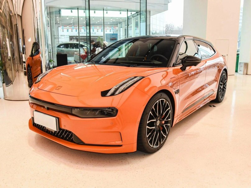 Китайский электромобиль zeekr 001