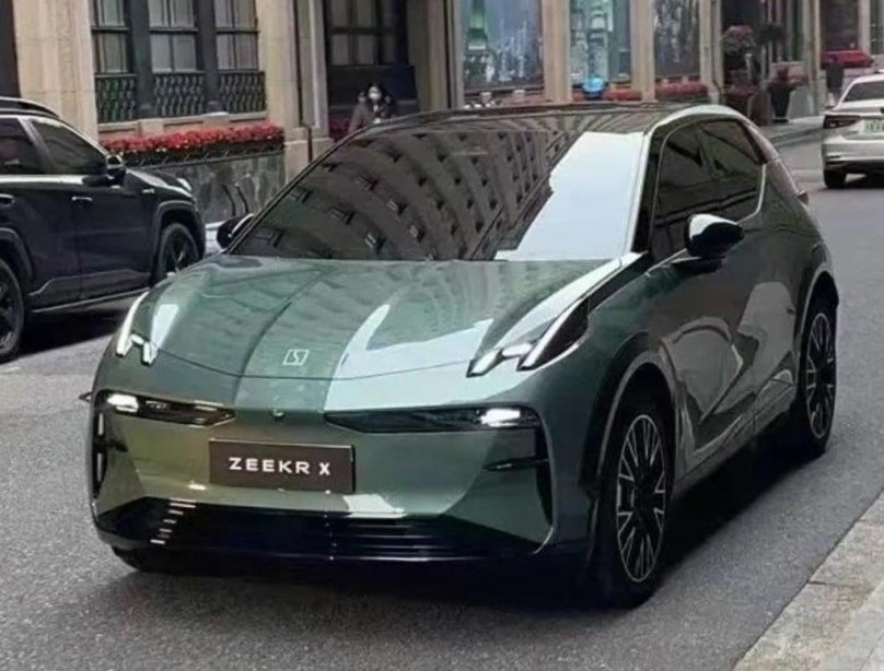 Электромобиль zeekr 001
