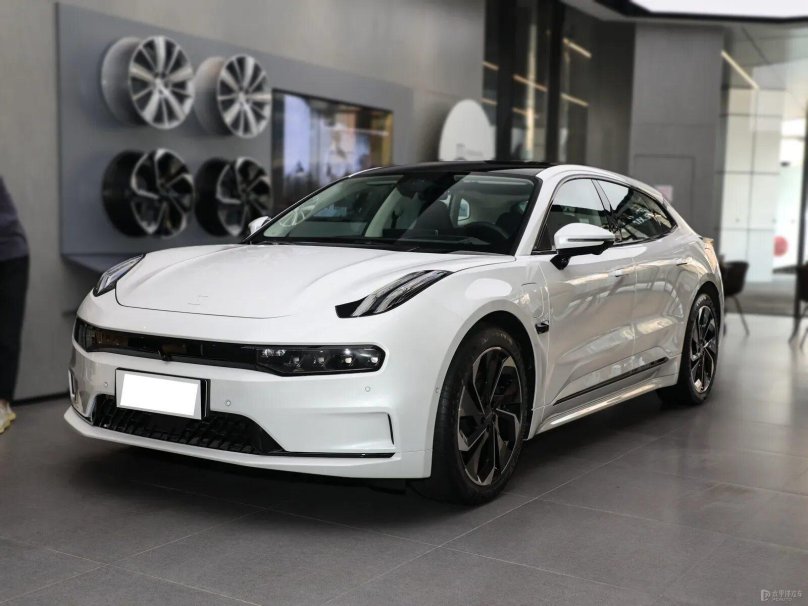 Электрокар zeekr 001