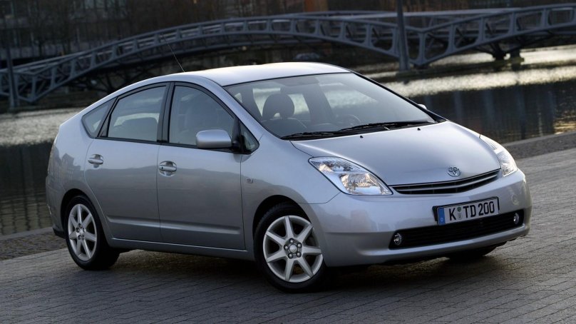 Тойота Приус 2003