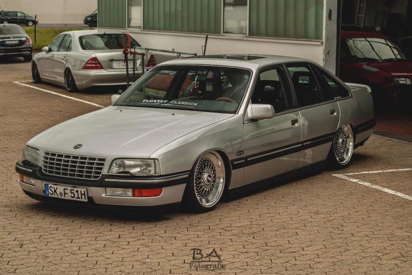 Opel Senator 3.0 stance